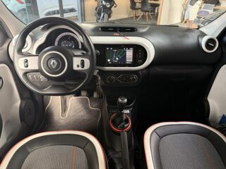 Twingo Vibes CAMERA DE RECUL / CARPLAY FEUX AUTO 2021 occasion 17139 Dompierre-sur-Mer