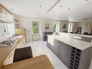  Propri�t�/ch�teau � vendre 8 pi�ces 223 m�