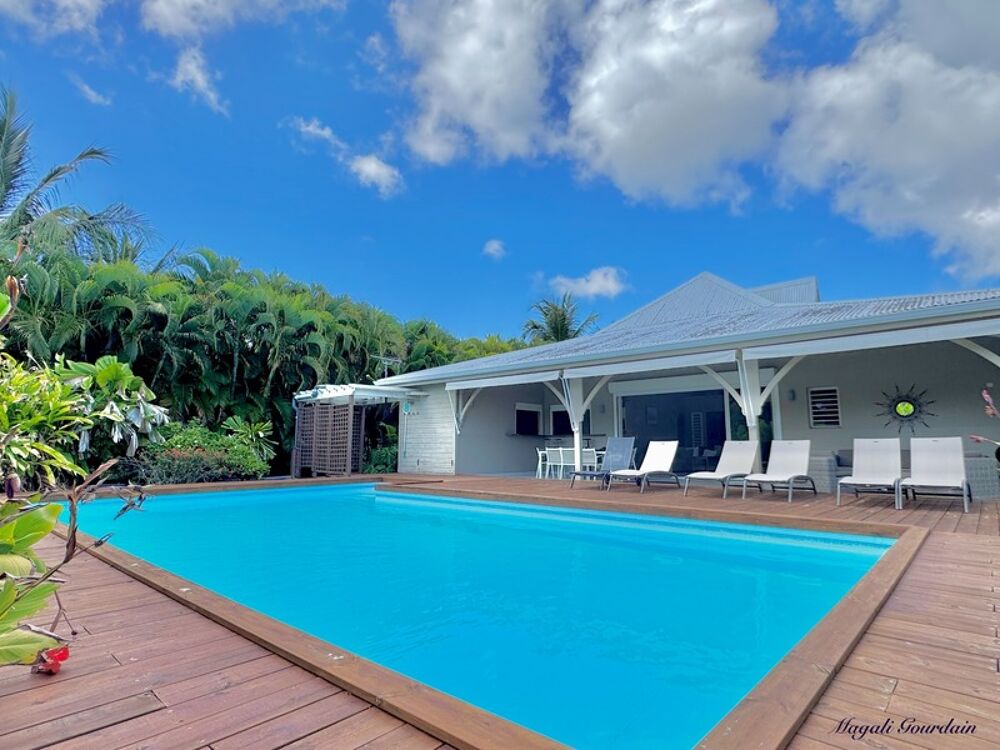 à vendre  Propriété/château Saint-François (97118)