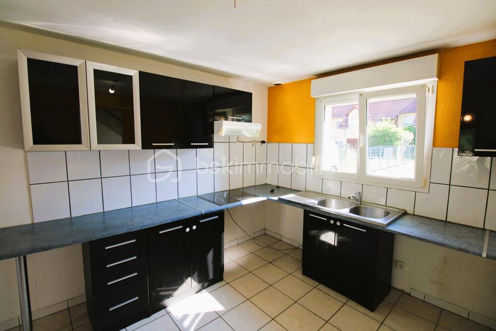 Maison mitoyenne 4 chambres 115 M2 sur 348 M2 terrain Foussemagne
