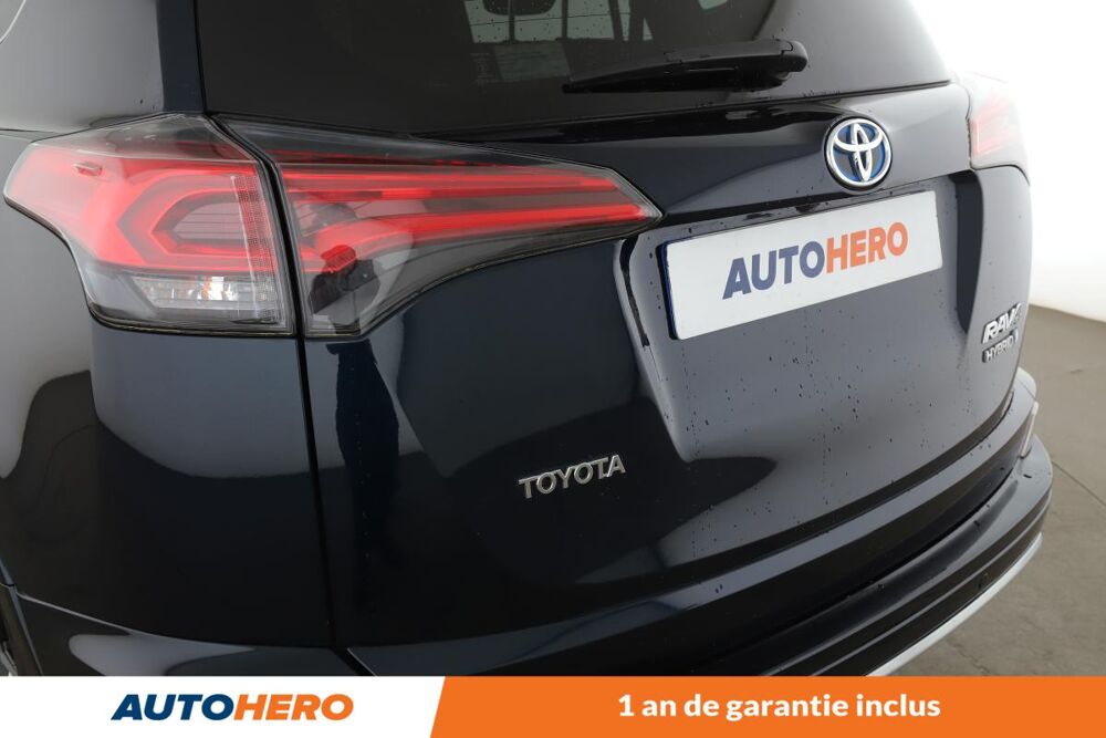 RAV 4 2.5 Hybride Dynamic 2WD 197 ch 2017 occasion 92130 Issy-les-Moulineaux