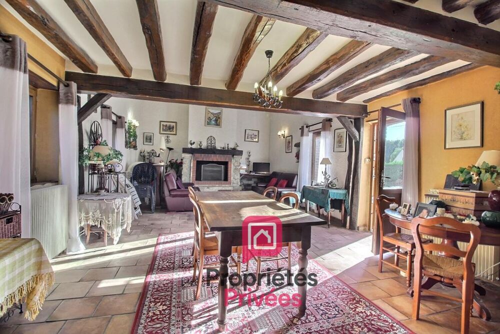 Vente Maison 1h de Paris Gare de BERCY - MAISON DE CARACTERE d'environ 235 m2, Maison d'amis 60 m2, PISCINE, terrain de plus de 4600 m2 Paucourt