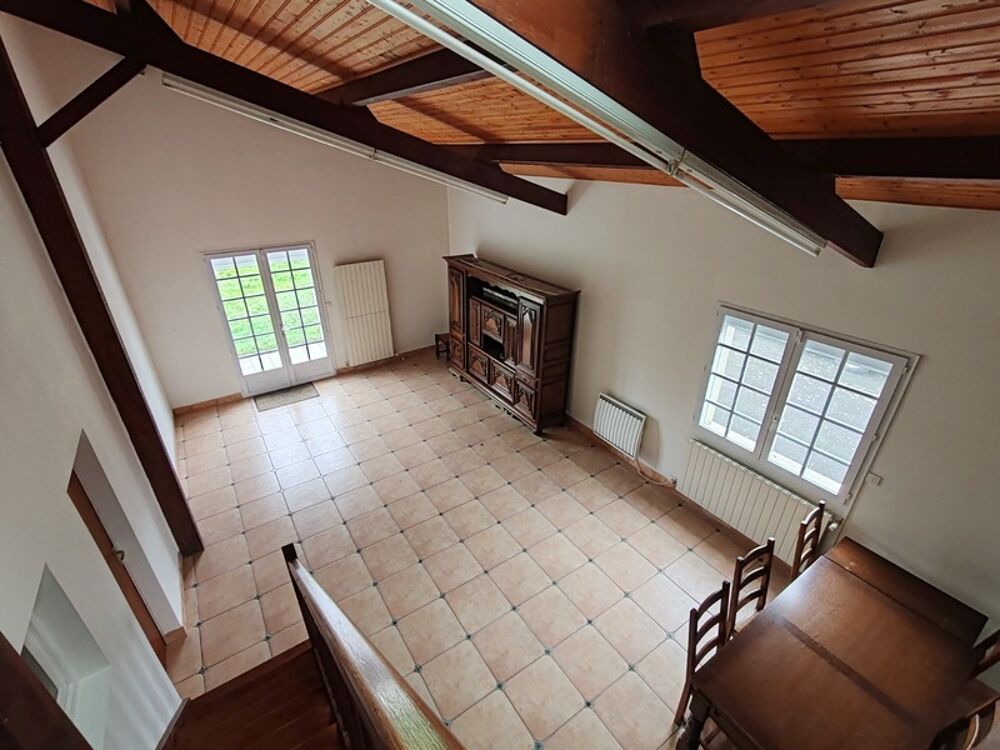 Propriete à vendre 10 pièces LA BRUFFIERE (85)