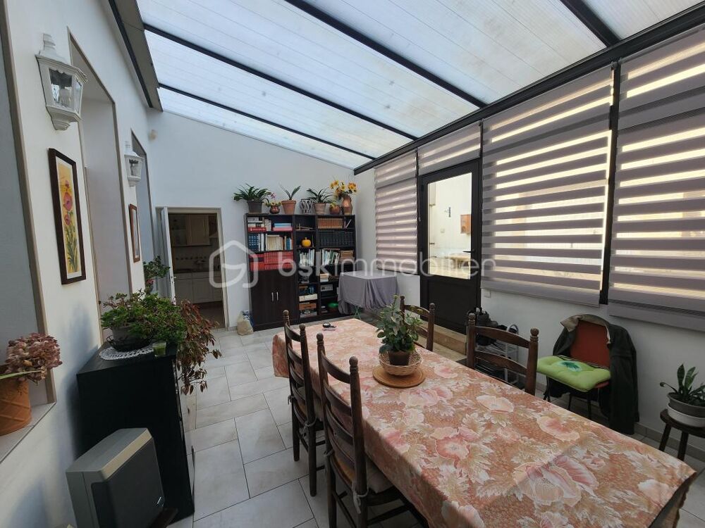 Charmante Maison Ancienne de 130 m² avec Garage et Jardin à Villeneuve-la-Guyard !