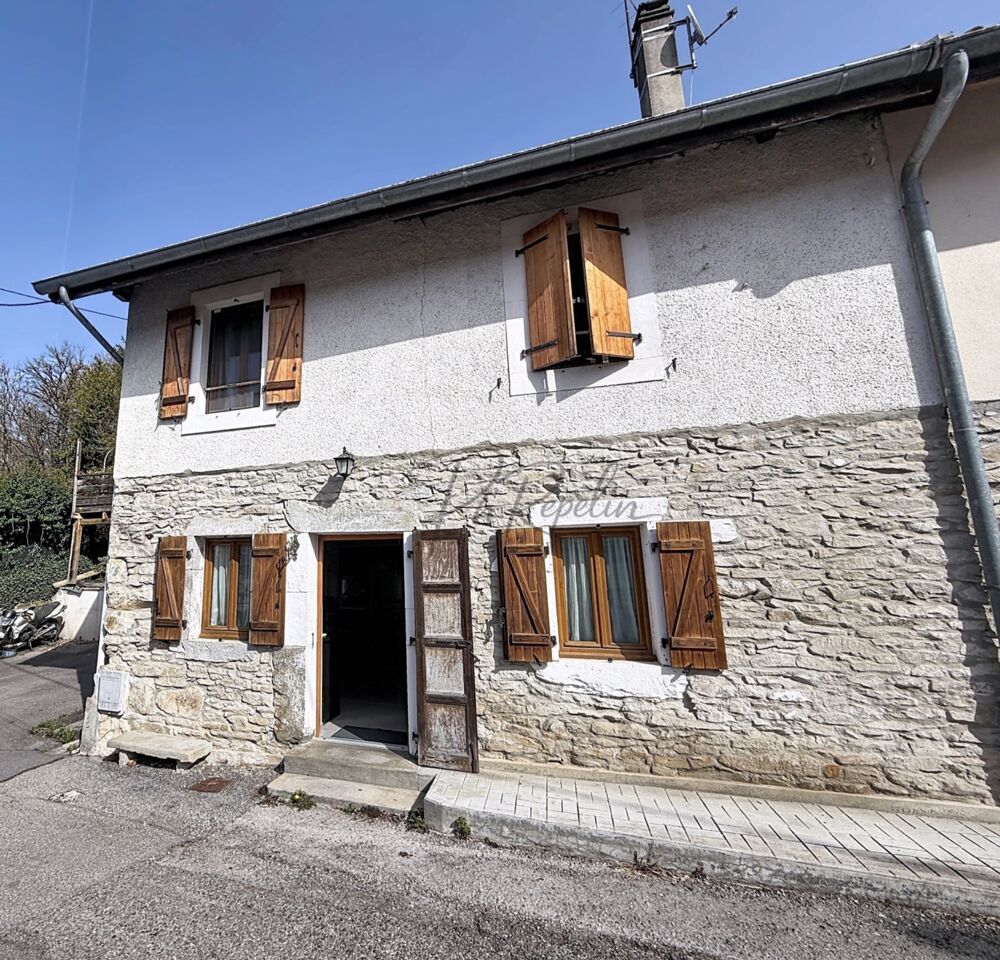 Maison de ville triplex T5 de 140m2 avec Parkings extérieur
