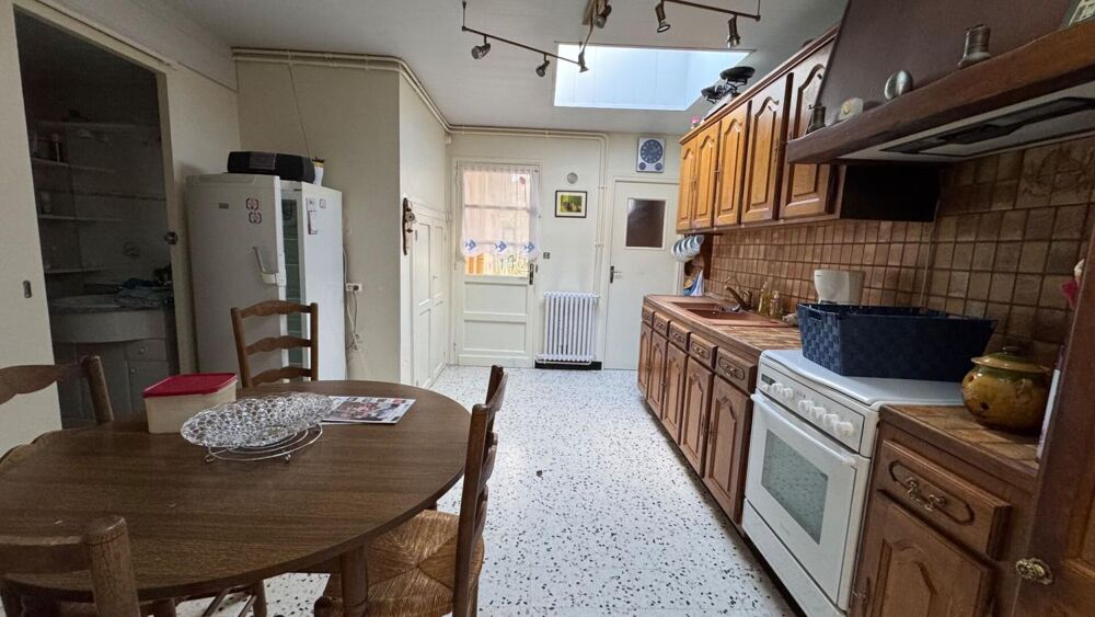 Vente Maison Maison  5 pièce(s) 117 m2  proche centre ville ABBEVILLE Abbeville