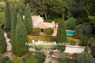  Villa  vendre 12 pices 400 m