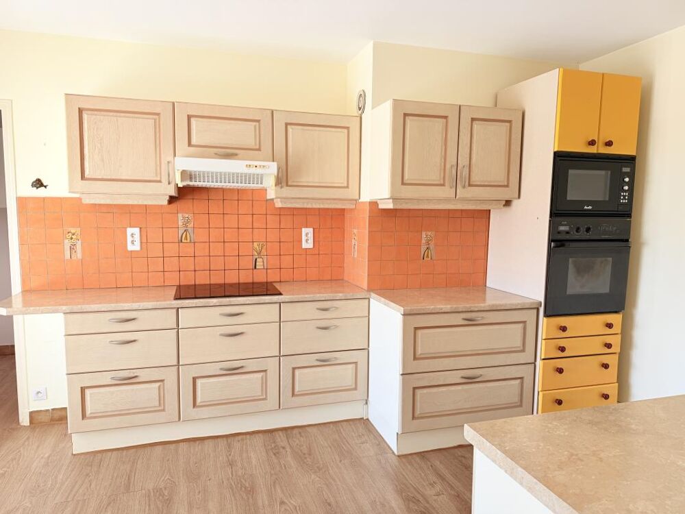 Location Appartement A LOUER TYPE 3 RESIDENCE SAVIGNAC AVEC PARKING ET CAVE Villefranche de rouergue