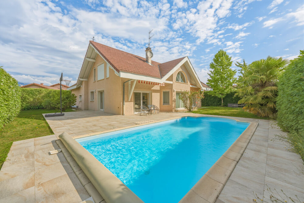 Maison 7 pièces 256 m² · à Ornex · 256 m² · 1 150 000 €