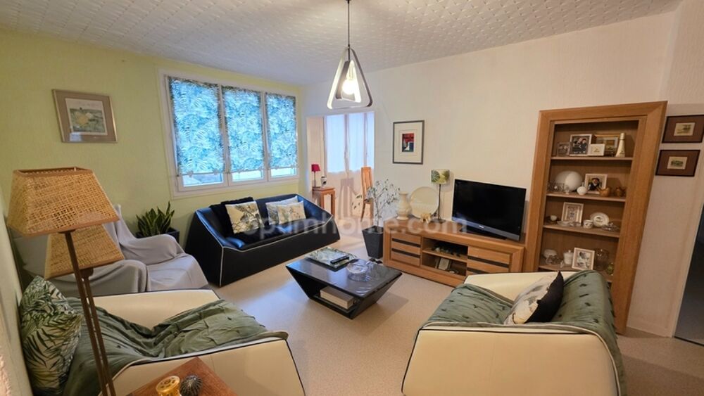 PROCHE CARMES BEL APPARTEMENT RENOVE AU 4 EME ETAGE SANS ASCENSEUR AVEC GARAGE ET CAVE
