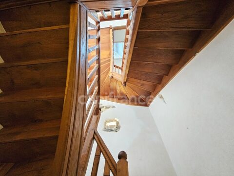   MAISON SPACIEUSE ET ATYPIQUE, 182M2 HABITABLES, 3 CHAMBRES, GRANDE TERRASSE AVEC VUE D�GAG�E et IMPRENABLE,10MIN DE L'AUTOROUTE, Maison - 9 pi�ce(s) - 182 m�