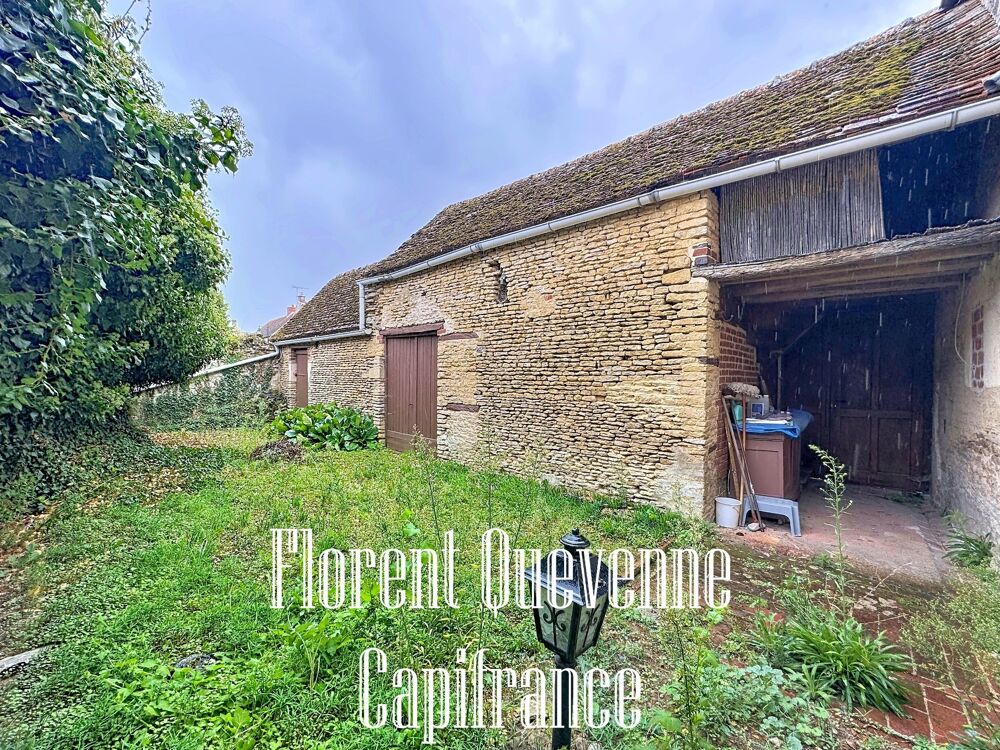 JORT  Maison de bourg en pierre avec dépendances et jardin