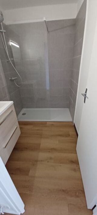  Appartement à louer 2 pièces 60 m²