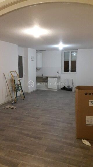  Immeuble à vendre 15 + pièces 420 m²