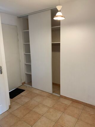  Appartement à louer 3 pièces 67 m²