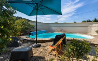  Maison à vendre 10 pièces 196 m²