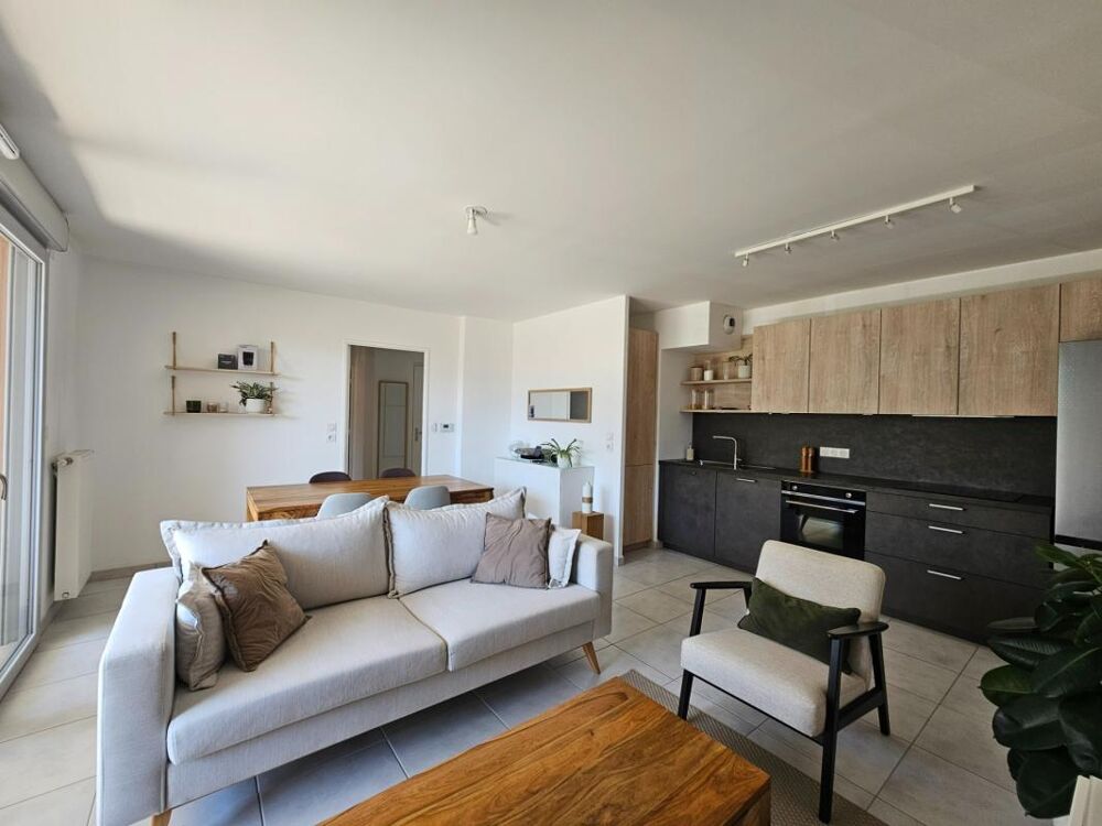 À vendre Bonneville  Superbe T3 récent de 60 m² avec terrasse, garage et vue montagnes (74)