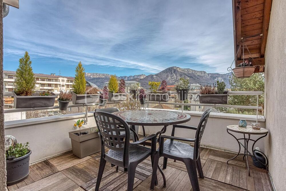 T5 Duplex d'exception  Dernier étage, climatisation, terrasses et vue montagnes au coeur d'Annecy