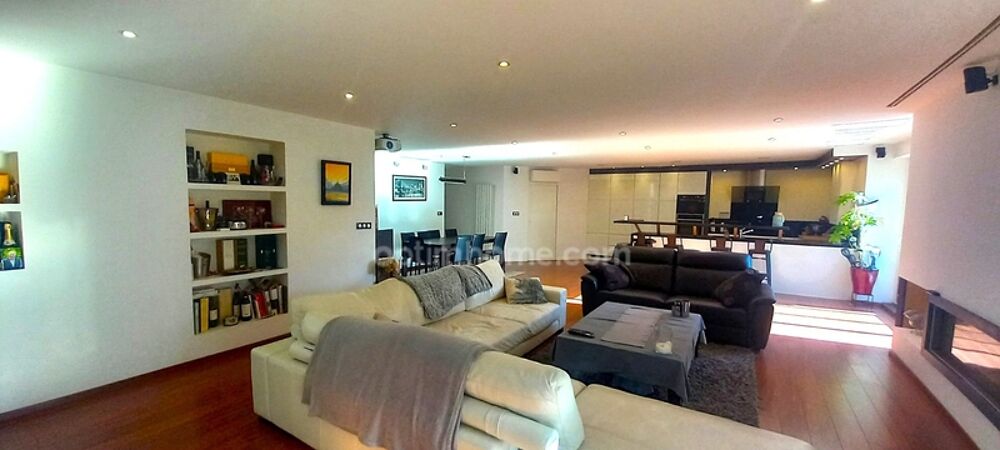 ? À vendre  Spacieux appartement T4 de 160 m² avec terrasse 48m² plein sud à Hem
