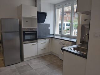  Appartement à louer 3 pièces 61 m²