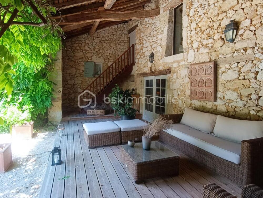 à vendre  Propriété/château Condom (32100)