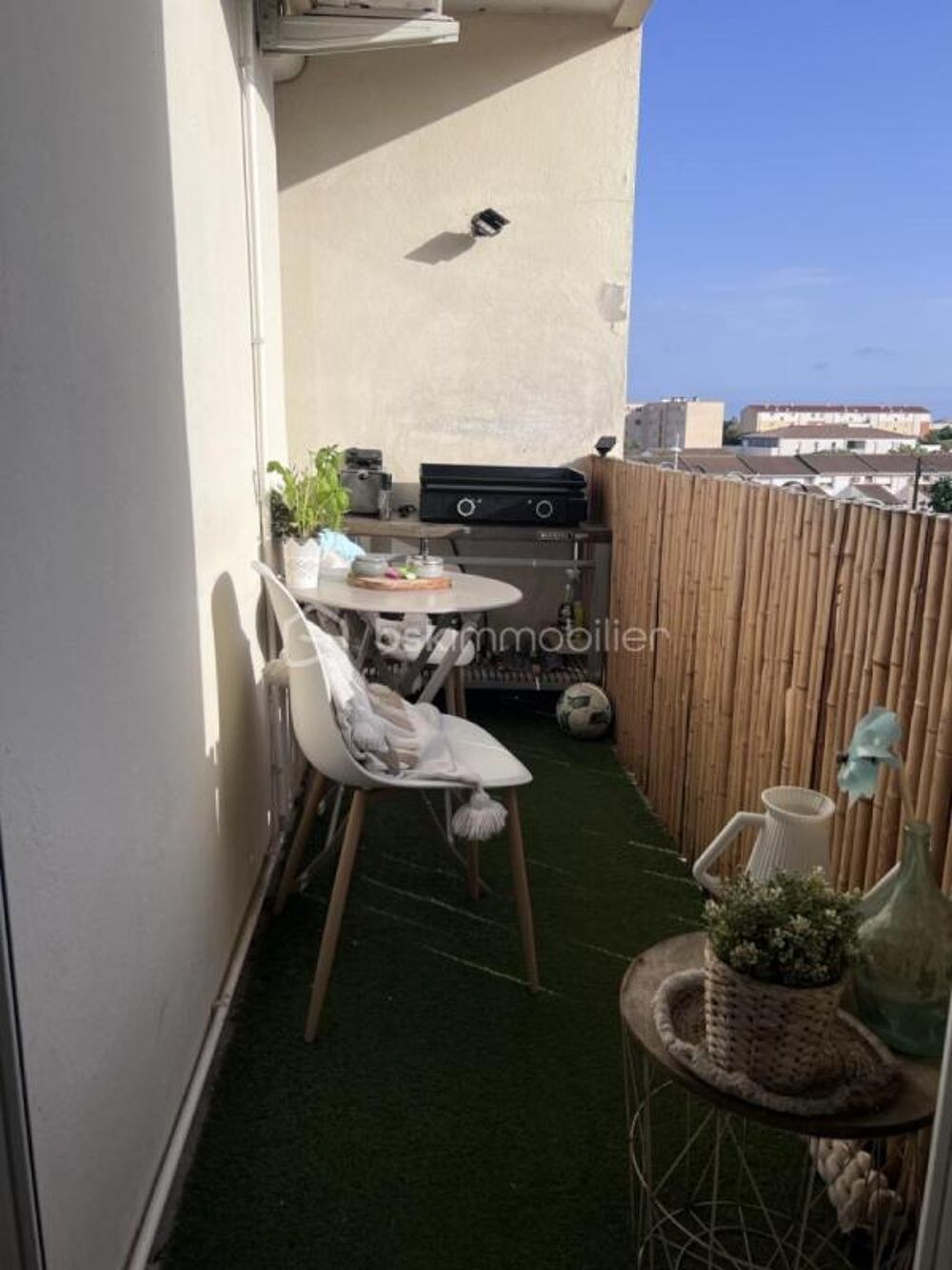 Vente Appartement Appartement entièrement rénové avec gout de type 3 de 73,14 m² 2 chambres + Cave et séchoir Frontignan