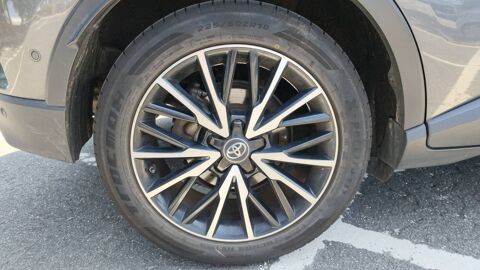 C-HR 1.8 VVT-i 122 Hybride 2WD CVT Distinctive 2018 occasion 44860 Pont Saint Martin
