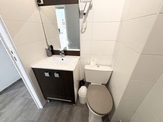 Vente Appartement Cannes -Studio climatisé avec cave et ascenseur à 15 min du Palais des Festivals Cannes