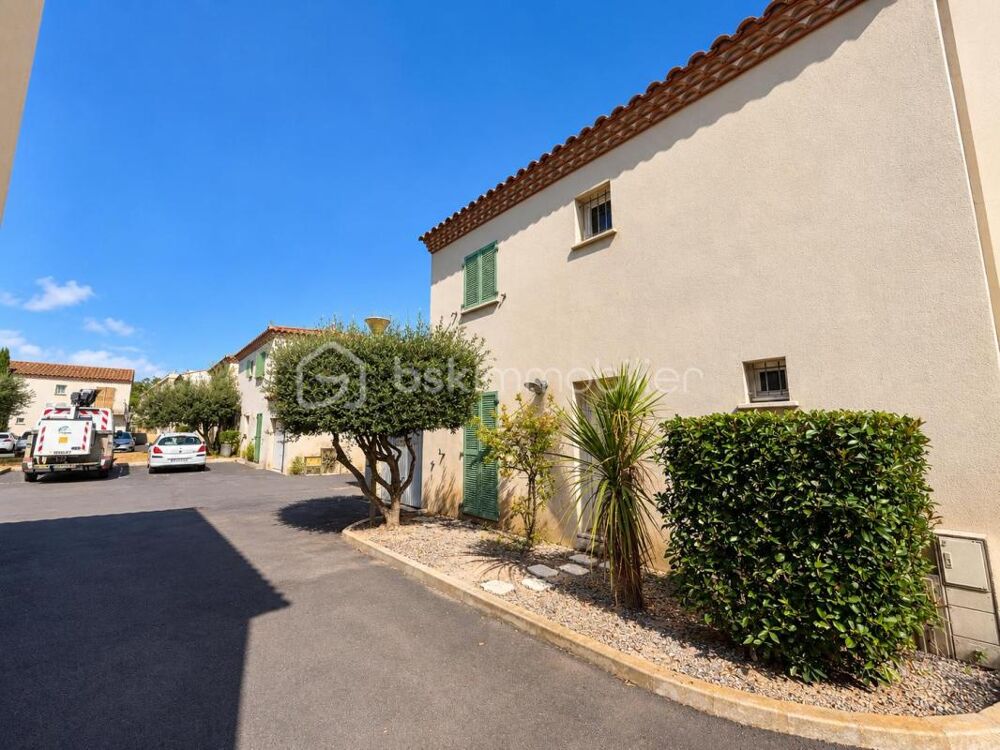 Villa T5  4 chambres  Résidence sécurisée à Cers