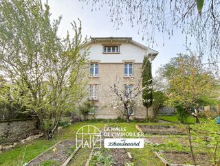  Maison à vendre 11 pièces 232 m²