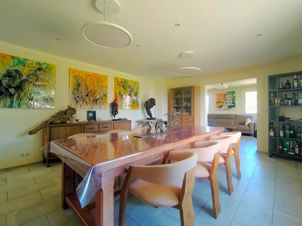 Maison La Suze Sur Sarthe 7 pièce(s) 200 m2