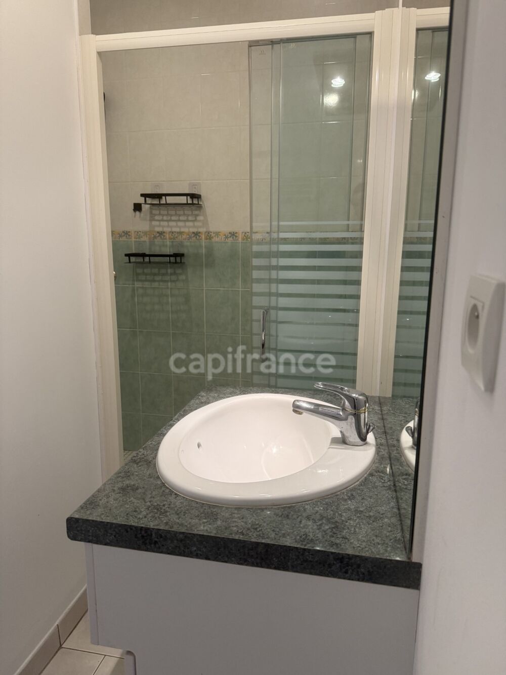 Vente Appartement SITUÉ À 10 MINUTES DU MANS - Appartement 2 pièces de plain-pied rénové avec une place de stationnement Le mans