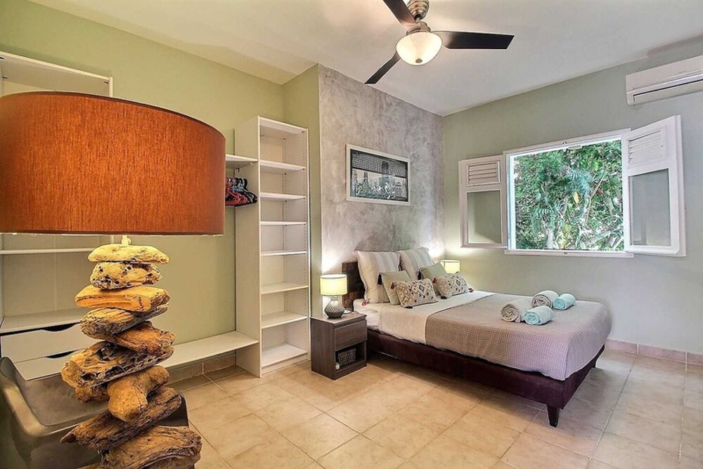 � vendre  Villa Sainte-Anne (97180)