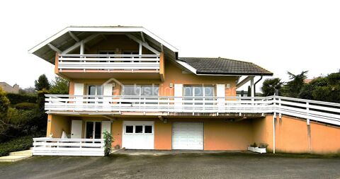   Maison � deux pas de la fronti�re Suisse Maison - 6 pi�ce(s) - 170 m�