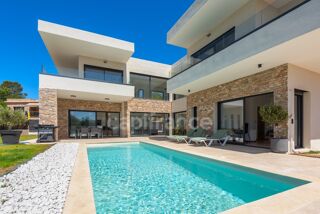  Maison à vendre 8 pièces 235 m²