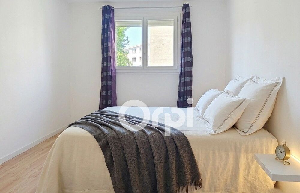 Vente Appartement Appartement T2 Juan 44 m2 Juan les Pins Tout à pied Antibes