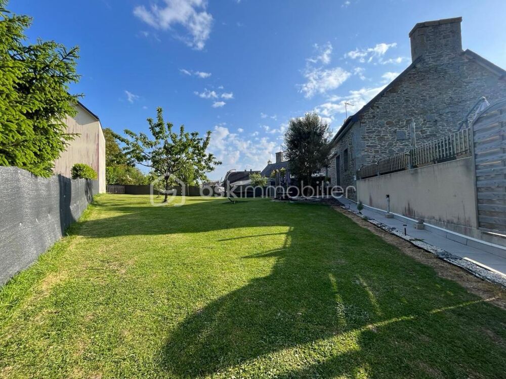 Vente Maison MAISON DE BOURG RÉNOVÉE AVEC GRAND JARDIN ET GARAGES Saint germain en cogles