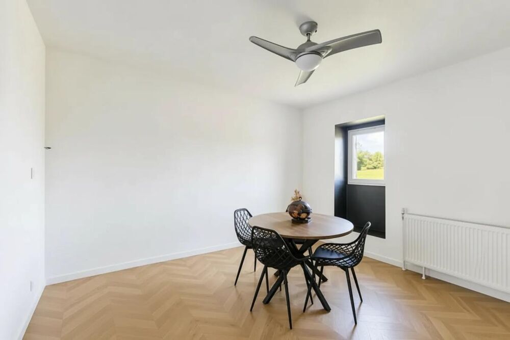 Maison de 6 pièces de 205 m² à Usinens