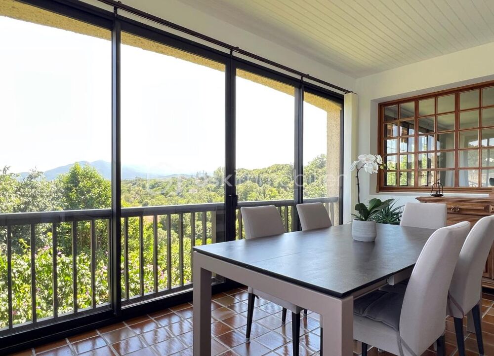 Villa 197,5 m2 habitables avec piscine et terrain de 3583 m2