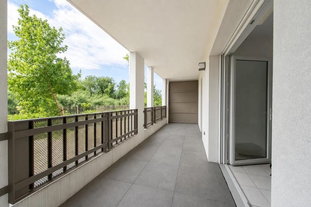 Appartement 2 pièces, copropriété PMR, avec terrasse et parking