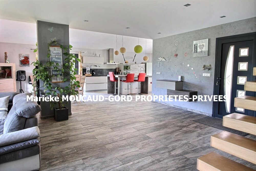 Vente Maison Craponne-sur-Arzon (43500) Très belle maison de 195 m² 5 chambres 3 garages sur 9700m² terrain Craponne sur arzon