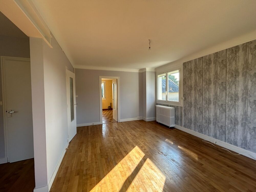 Charmante maison sur sous sol complet de 126m2 habitable très lumineuse avec grand jardin et dépendance