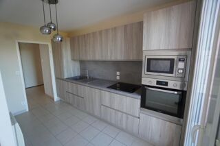  Appartement à louer 3 pièces 62 m²