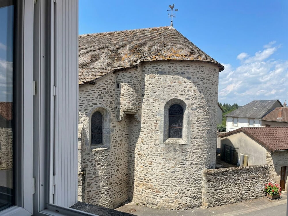 Maison de village pleine de charme avec un grand terrain intimiste