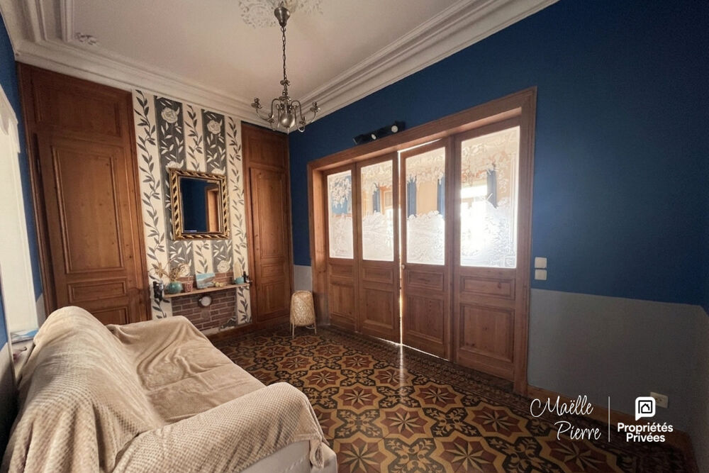 Vente Maison Maison Morbecque 7 pièce(s) 196 m2 - Cachet de l'ancien, beaux volumes et fort potentiel Morbecque