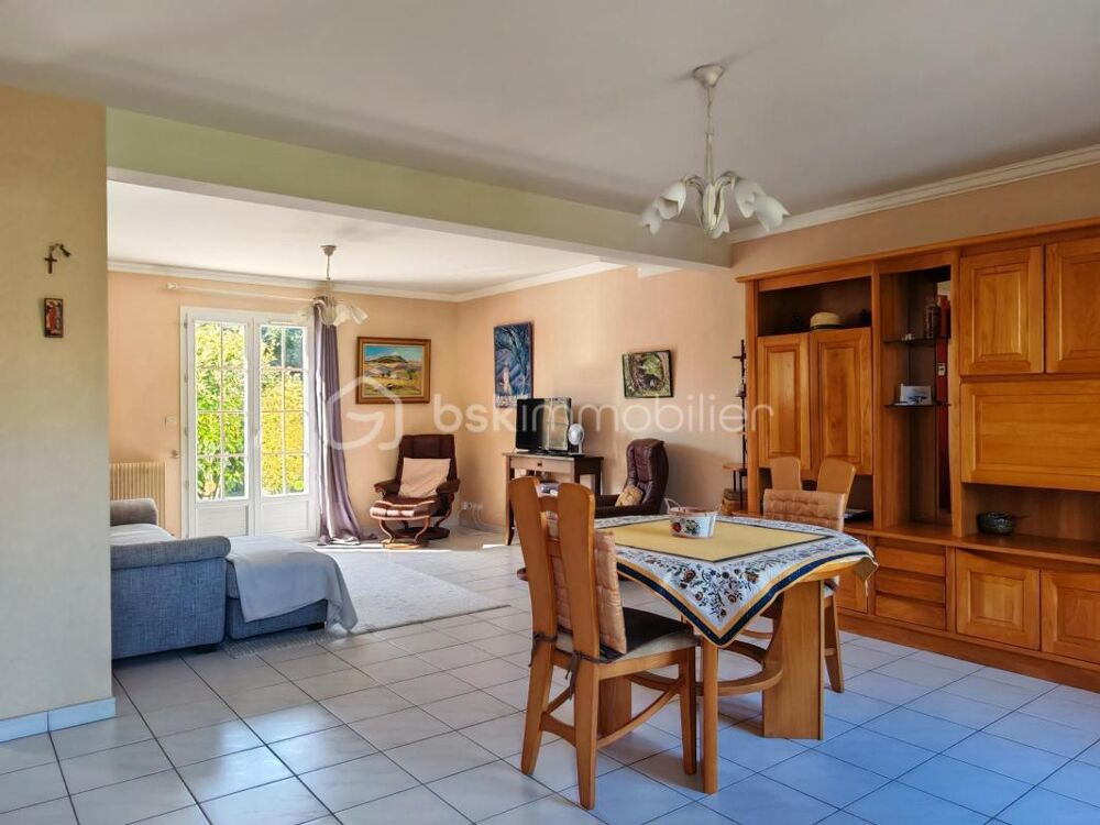 Maison familiale très bien entretenue - 3 chambres - emplacement privilégié