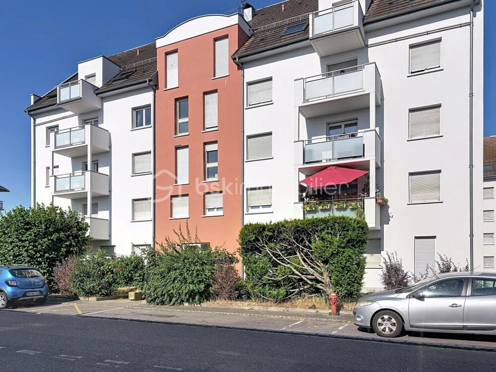 WITTENHEIM  Appartement 3 pièces de 75 m² avec ascenseur, cave et deux balcons