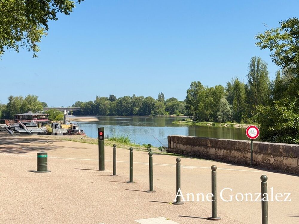 ORLEANS Coeur de ville entre bords de Loire et Halles Châtelet, à vendre superbe maison rénovée avec qualité : pièce de réceptio