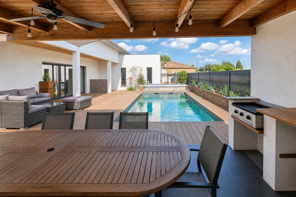 Villa récente de 6 pièces, piscine et garage - 181 m2 - Homps