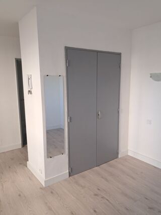  Appartement à louer 1 pièce 26 m²